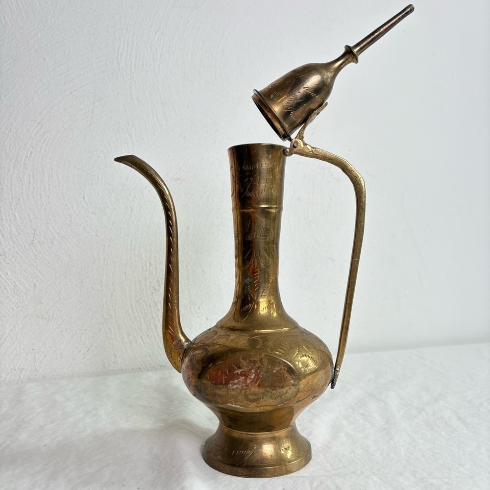 Vintage Solid Brass Teapot Genie Lamp Pitcher Made in India Ornate Etched Floral - Picture 9 of 17